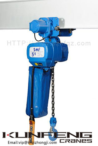 What are the characteristics of electric chain hoists?